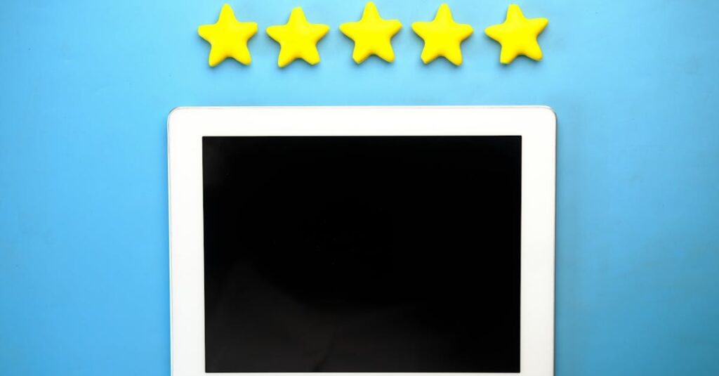 レビュー記事・比較記事・ランキング記事の違いを説明する図解。