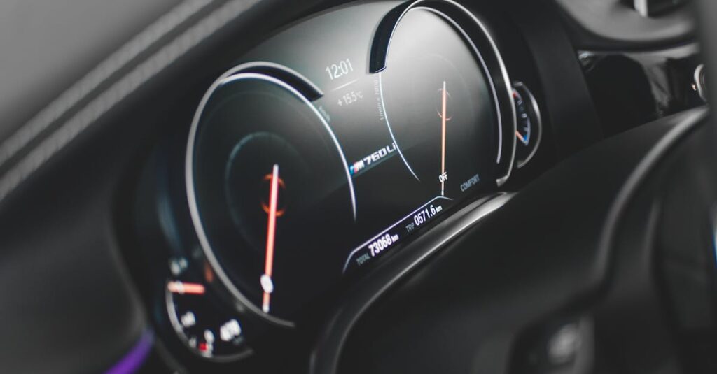 ASPの管理画面を比較しているイメージ。初心者が使いやすいインターフェースの違いを視覚的に示している。