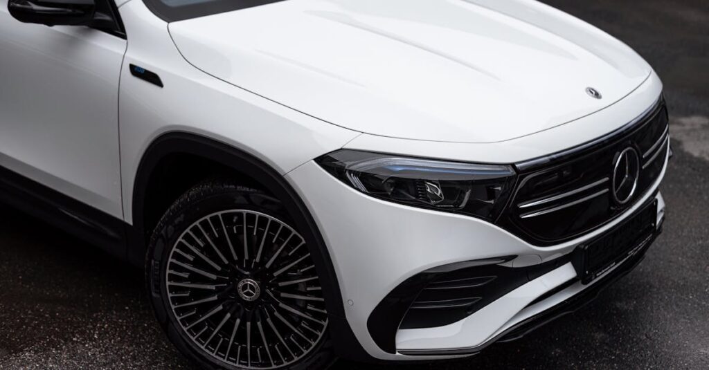 広告単価の高いテーマ例を比較した図：金融・転職・美容・医療ジャンルなど