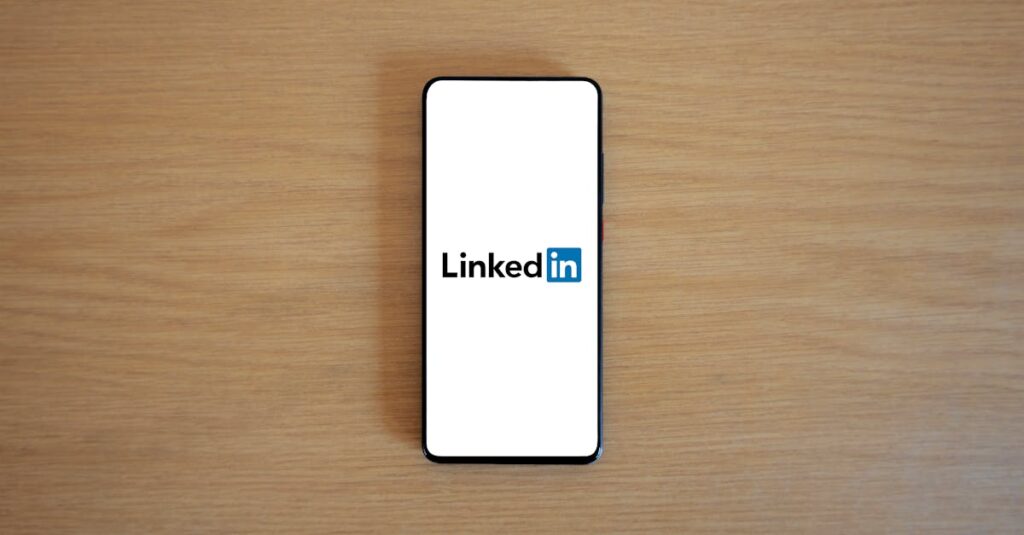 A8.netやバリューコマースなど主要ASP10社のロゴを並べたイメージ。初心者が比較しやすいデザイン。