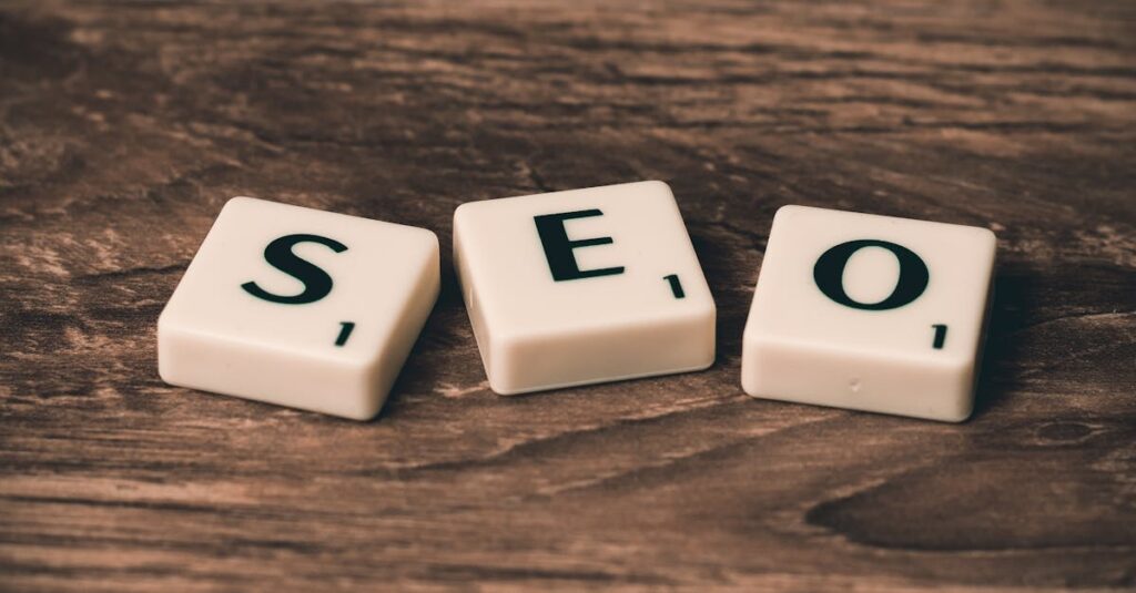 ブログ成長期における分析と改善の流れを図で解説。成約率・SEOリライト・外注化の要点。