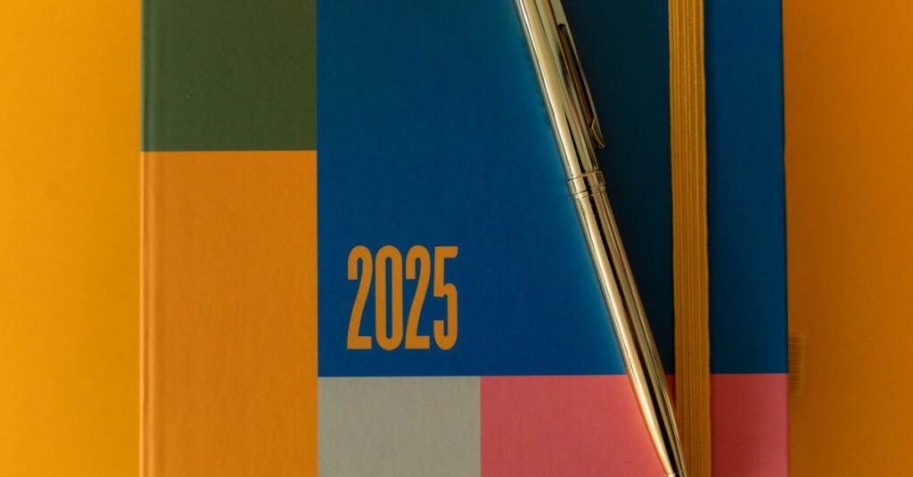 2025年にブログで収益化を達成した人がパソコンの前で笑顔で喜んでいるイメージ。成功までの6ステップを象徴的に表した明るく前向きな画像