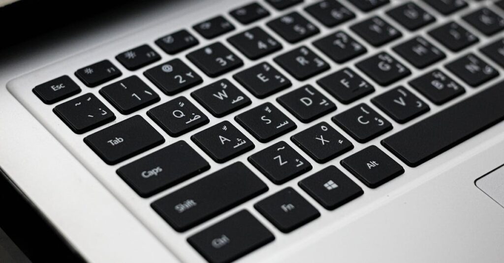 ブログ収益化の流れを示すロードマップ図。アドセンスとアフィリエイトの違い、成長ステップを整理したイメージ