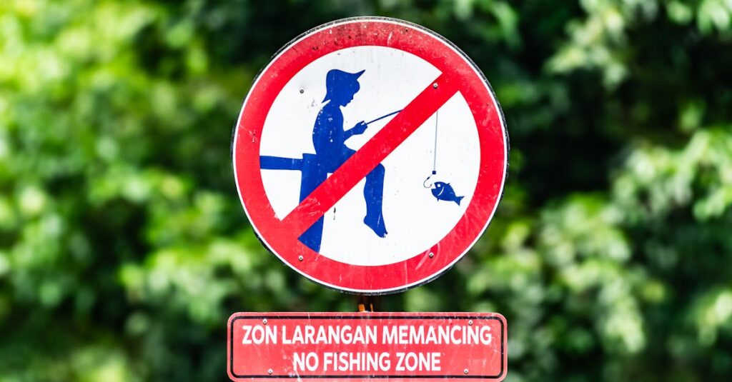 広告ポリシー違反を避けるためのポイントを説明する図：禁止行為・健全な運用・信頼性