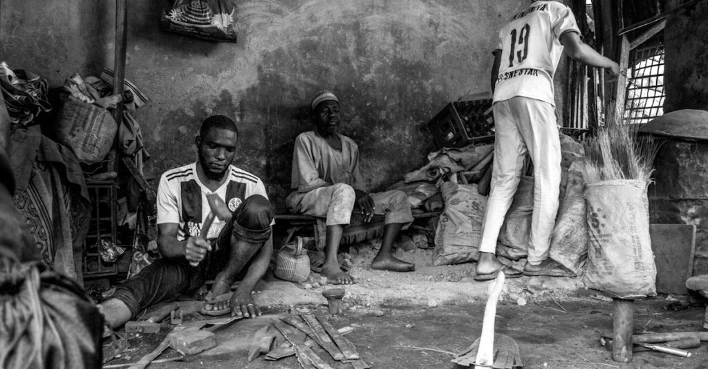 WordPressの初期設定を行う画面のイメージ。SEOとセキュリティを強化する設定を初心者向けに図示