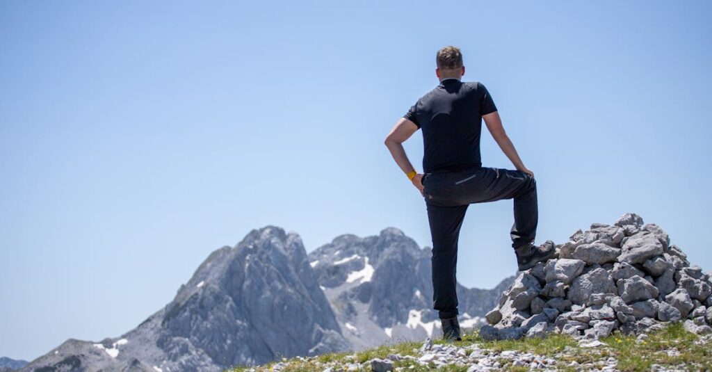 短期間で成功を夢見る初心者ブロガーが現実とのギャップに気づくイメージ。SNSの華やかな投稿と現実の対比。