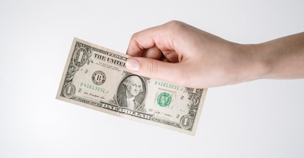 月1万円の収益化の壁を超える戦略を説明する図のイメージ