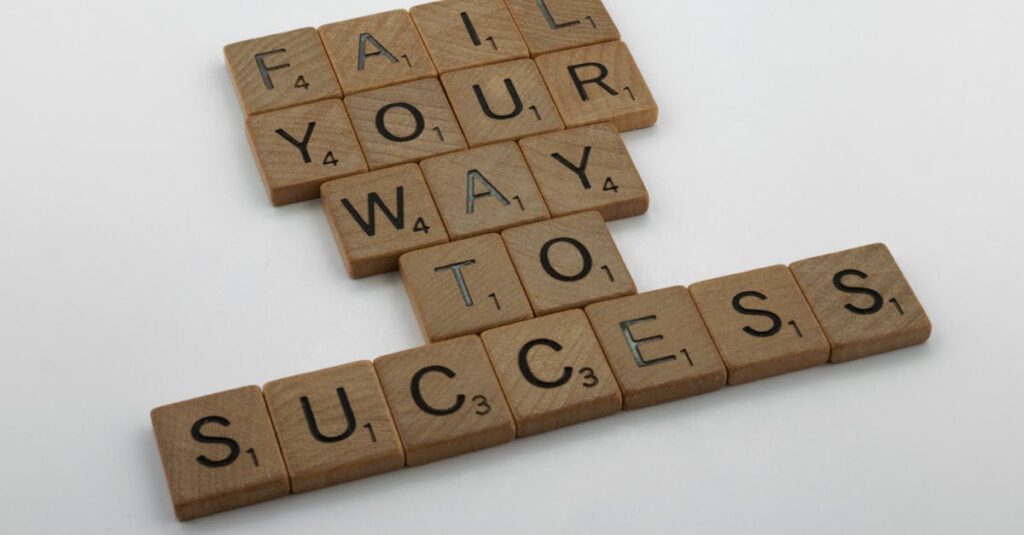 アフィリエイト成功までの道のりを示す図。学び・行動・継続・成果の4段階を描写。