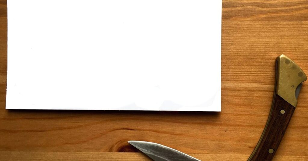 noteで読まれる記事構成テンプレートを図解したイメージ。タイトル・導入・本文・まとめの流れを示す。