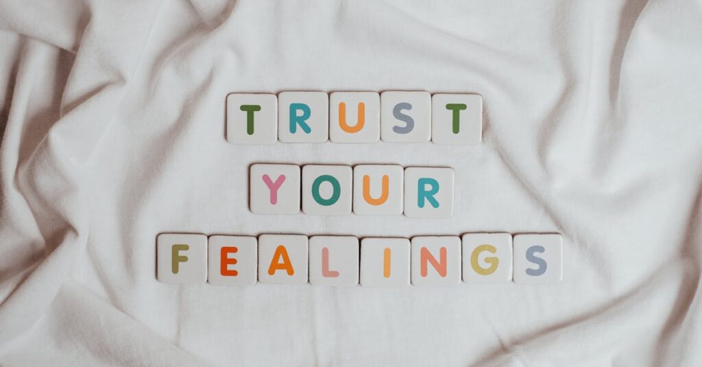 noteの最初の記事を書いて信頼を築こうとしているクリエイターのイメージ