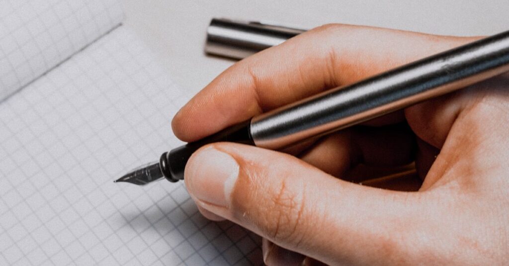 プロが実践するnote記事の書き方テクニックを紹介するイメージ図