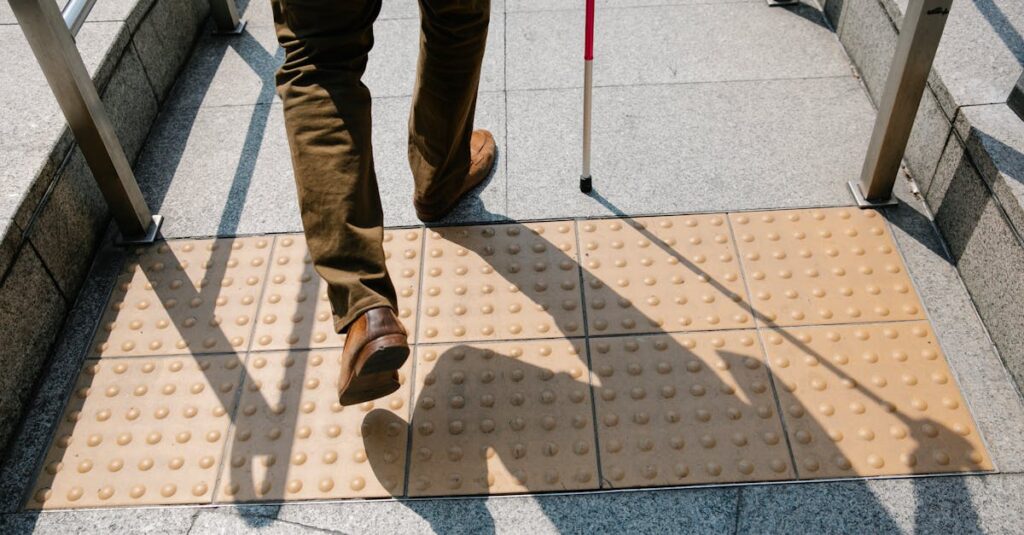 会社員が副業ブログを始めるための7つのステップを順に進めるイメージ画像