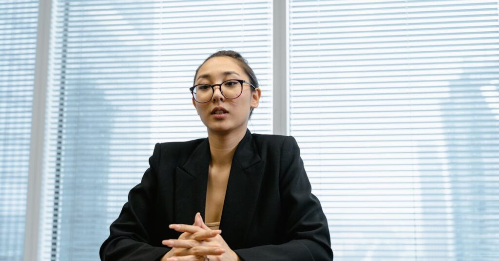 副業ブログで収益を得ている3人のブロガーとその収入帯別の特徴をまとめた図