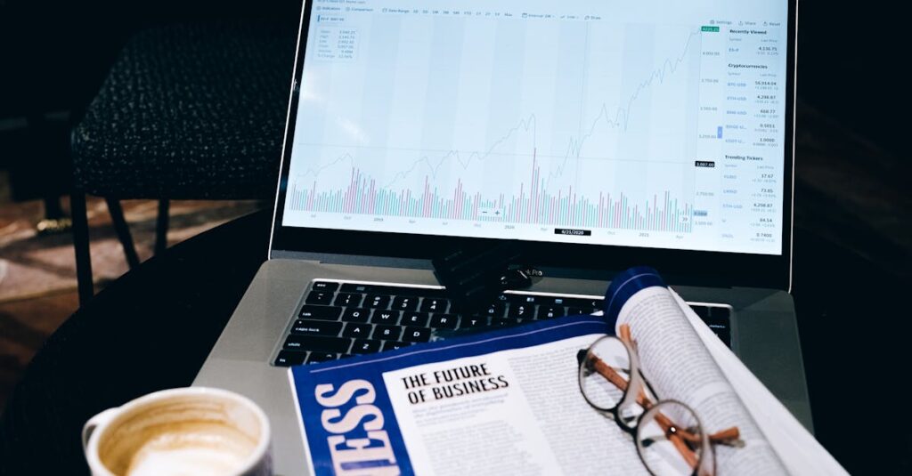 記事量と広告分析を並行して行う流れを図解：執筆→分析→改善→収益化