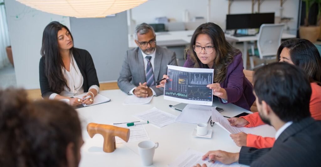 データ分析によるブログ改善の流れを図示：分析→改善→検証→安定収益