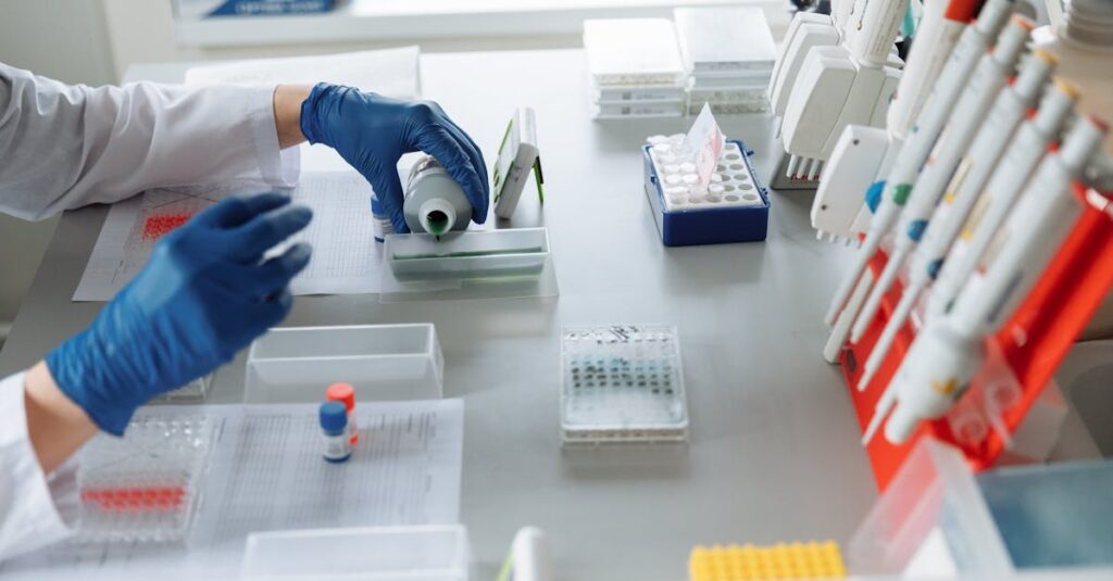 ブログ広告のABテストと分析の流れを図解：テスト→比較→改善→収益アップ