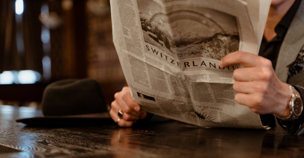 収益記事と比較記事の構成を図解。問題提起から行動促進までのストーリー設計を示す。