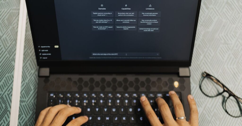 AI副業を始めるために必要な道具やツールの一覧、ノートPC、スマホ、ChatGPTの画面などが並ぶ