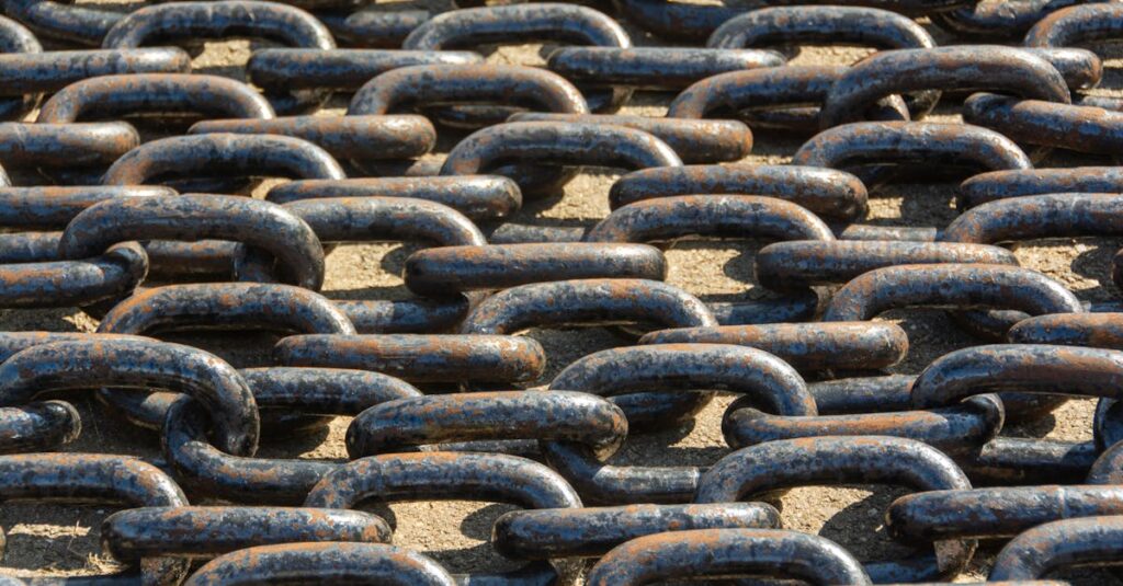 ブログ記事の構造を図解。集客記事・収益記事・内部リンクの関係性を示すイメージ。