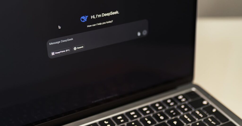 おすすめのAI副業ジャンル3つを図解したイメージ、ブログ・SNS・クラウドワークのアイコン付き