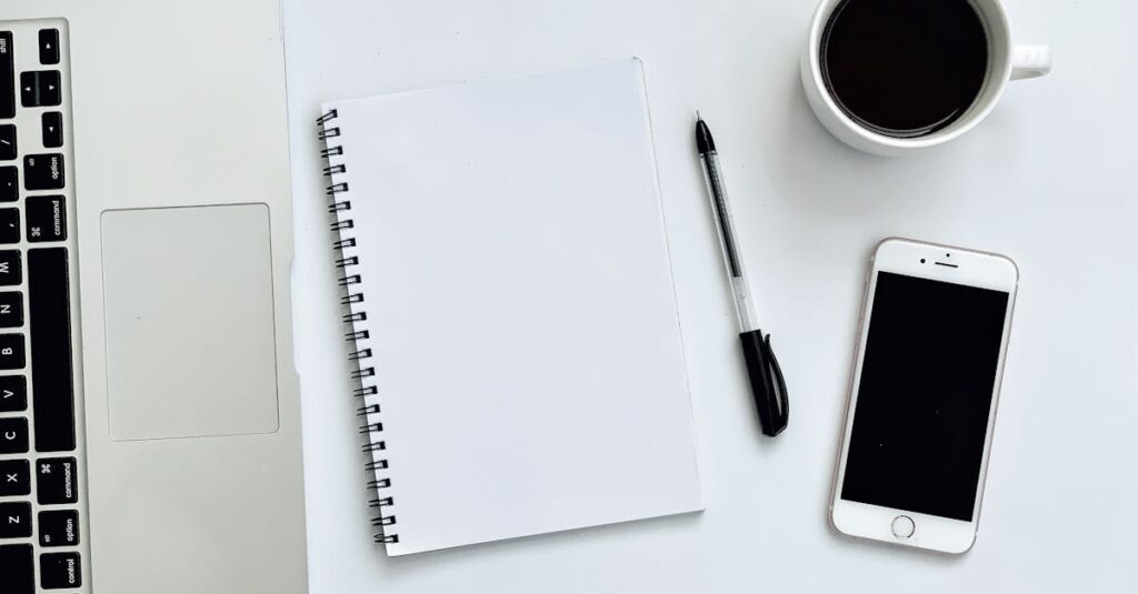 アフィリエイトで最短収益を目指す初心者が計画的に取り組む様子