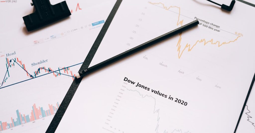 ブログ運営者がデータを分析して改善点を見つけている様子。継続的な改善の重要性を表現。