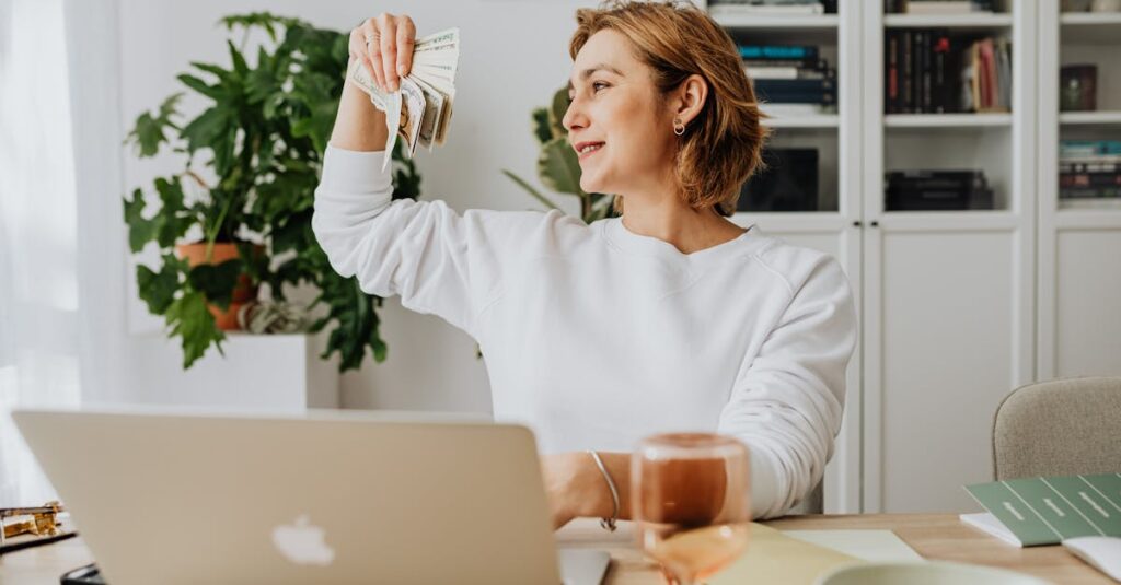 副業で稼ぎ続けるための習慣と戦略を視覚的に表現したイメージ。時間管理や自動化、スキルアップの流れを示すビジュアル。