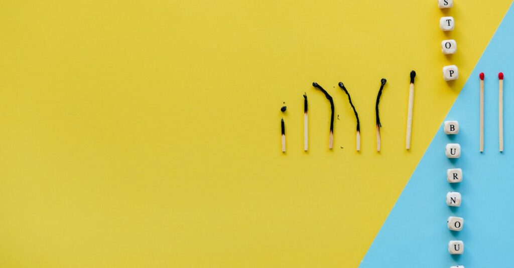 ブログを書きたいけど書くことがなく悩むブロガーのイメージ画像