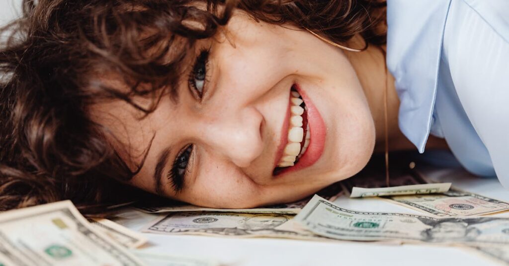 副業初心者が成功するための3つのコツを表すイメージ。小さく始める、再現性を学ぶ、習慣化するなどを象徴するビジュアル。