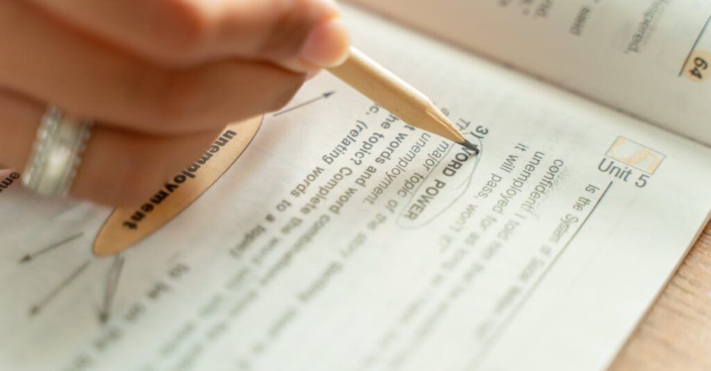 note有料記事で続きを読みたくなる文章構成とライティング技術を解説するイメージ