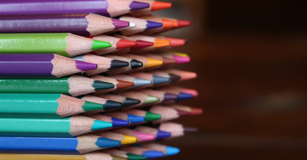 ブログ副業で何を書くかを決める重要性を解説するイメージ。ジャンル選定と収益性の関係を視覚的に表現