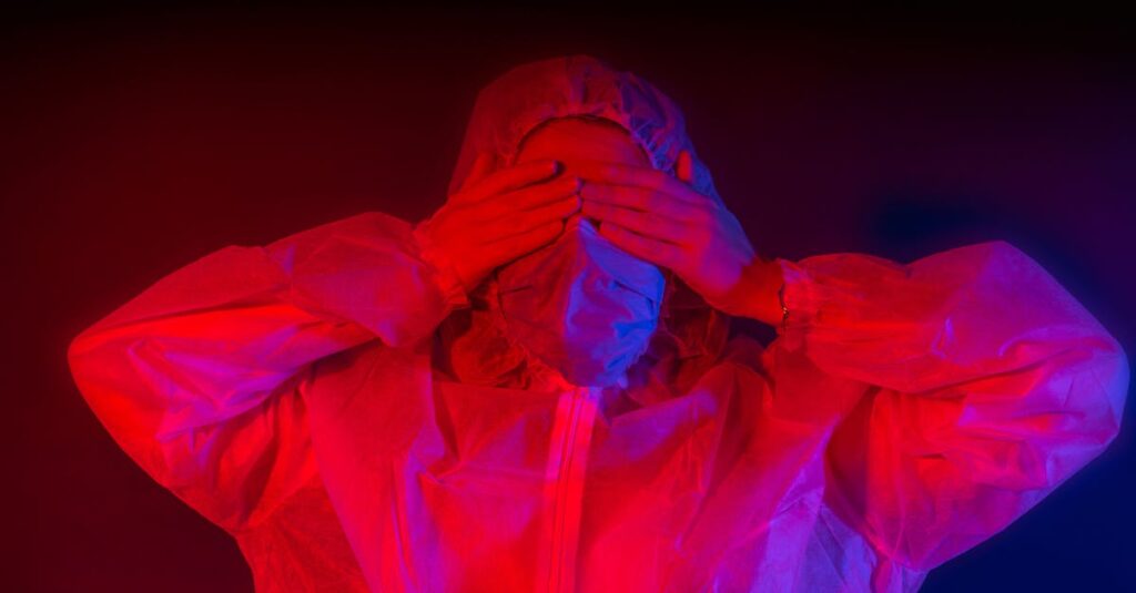 副業でブログ収益化を目指す際に、選んではいけない制限の多いブログサービスのリスクを解説するイメージ