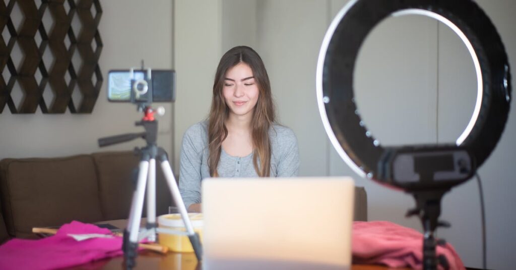 副業ブログで収益化するための仕組みを構築していく流れを示したイメージ